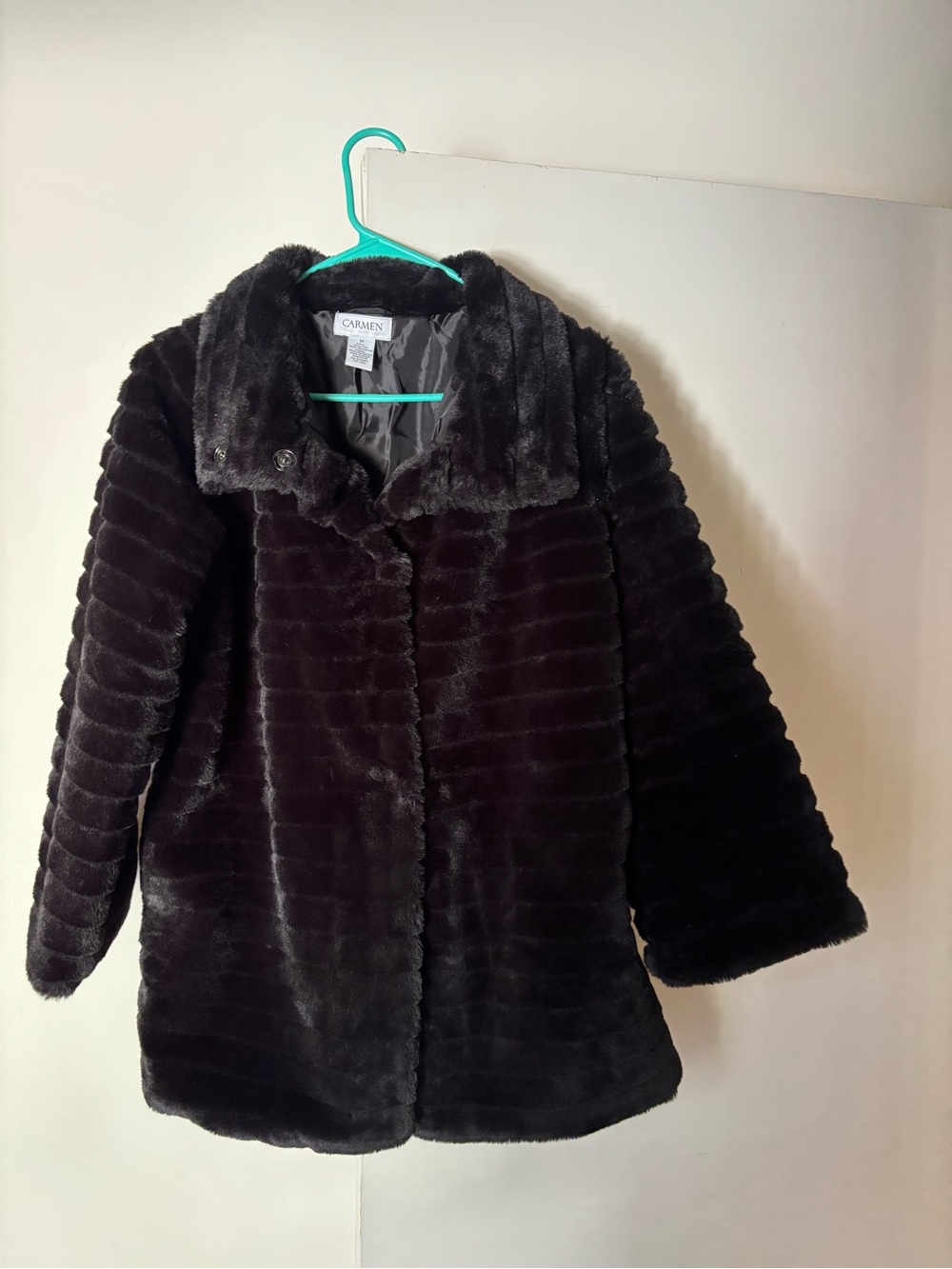 NWOT Carmen Marc Valvo Black Faux-Fur Teddy Jacket size M